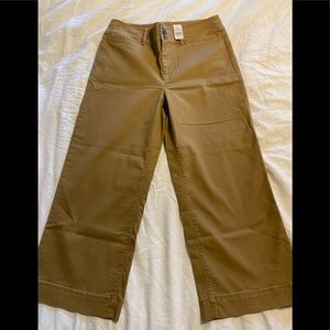 Loft wide legged cropped pants. Size 12. New with tags. Perfect for fall!